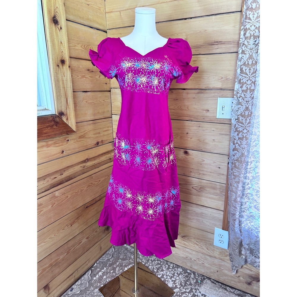 Vintage Muumuu Dress‎ Womens Medium Fuchsia Pink Embroidered Starburst Handmade